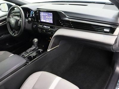 2025 Toyota Camry FWD - Photo 37