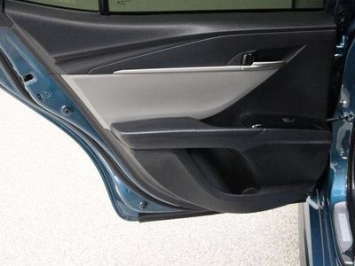 2025 Toyota Camry FWD - Photo 27