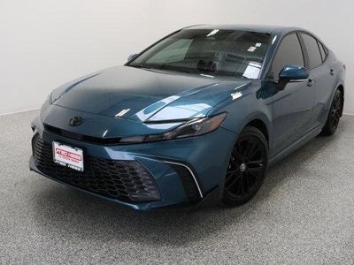 2025 Toyota Camry FWD - Photo 2