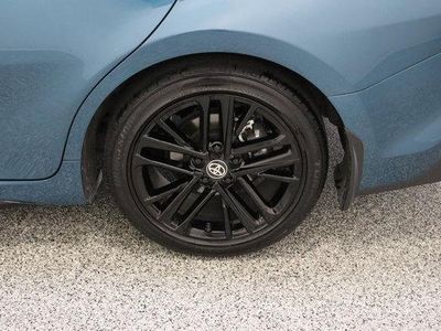2025 Toyota Camry FWD - Photo 10