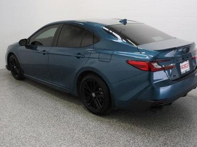 2025 Toyota Camry FWD - Photo 9