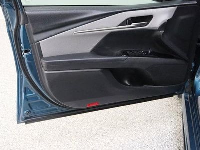 2025 Toyota Camry FWD - Photo 13