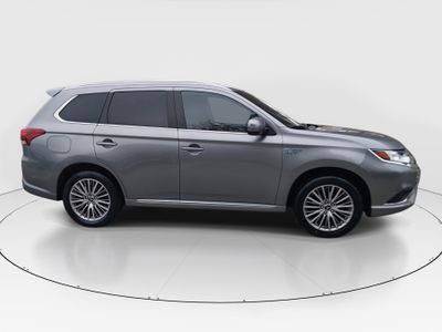 2022 Mitsubishi Outlander PHEV - Photo 8