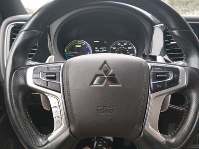 2022 Mitsubishi Outlander PHEV - Photo 12