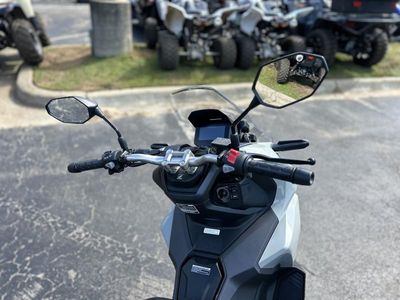 2026 Honda ADV160 - Photo 9