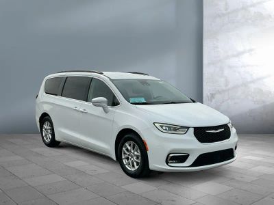 2022 Chrysler Pacifica - Photo 8