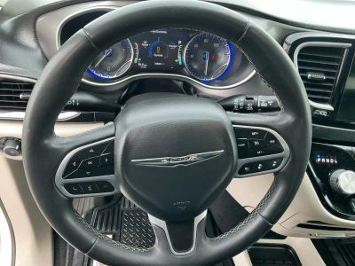 2022 Chrysler Pacifica - Photo 13