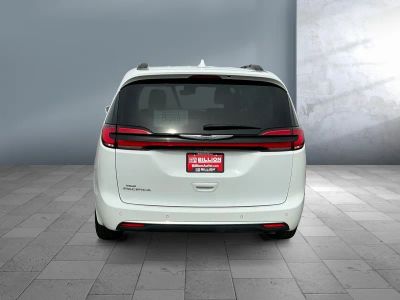 2022 Chrysler Pacifica - Photo 5