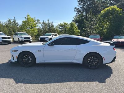 2025 Ford Mustang - Photo 7
