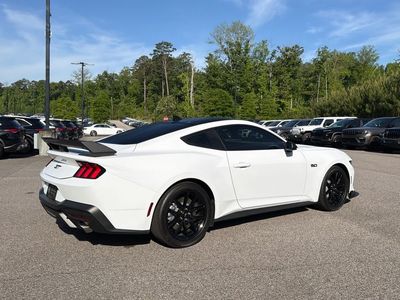 2025 Ford Mustang - Photo 11