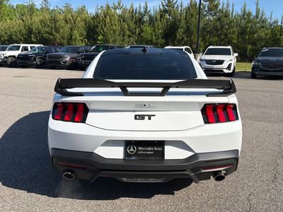 2025 Ford Mustang - Photo 10