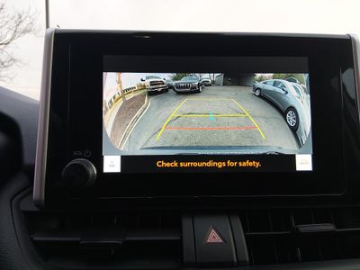 2024 Toyota RAV4 - Photo 16