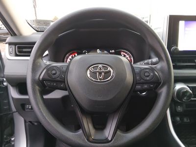 2024 Toyota RAV4 - Photo 12