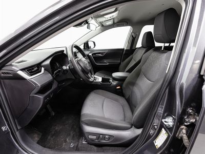 2025 Toyota RAV4 - Photo 4