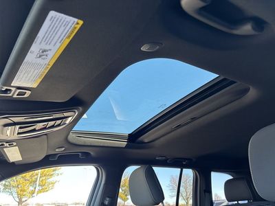 2026 Jeep Grand Cherokee - Photo 2