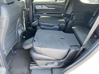 2026 Ford Explorer — photo 12 view