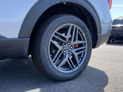 2026 Ford Explorer — photo 9 view