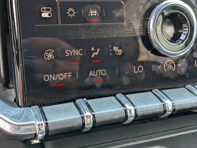 2024 GMC Acadia — photo 31 view