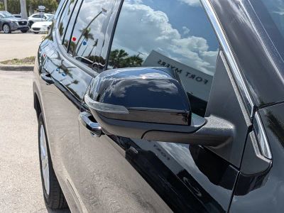 2024 GMC Acadia — photo 12 view