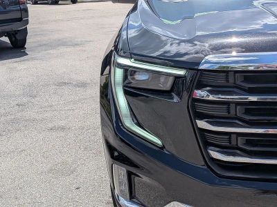 2024 GMC Acadia — photo 9 view