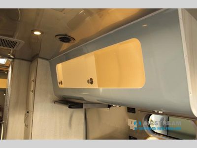 2026 Airstream International — photo 20 view