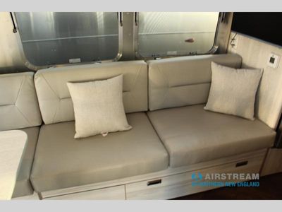 2026 Airstream International — photo 16 view