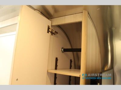 2026 Airstream International — photo 39 view