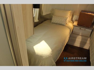 2026 Airstream International — photo 34 view