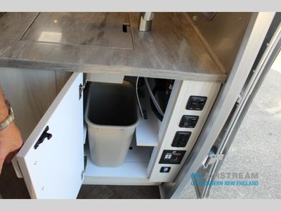 2026 Airstream International — photo 19 view