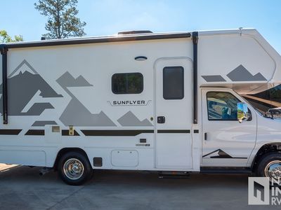 2027 Winnebago Sunflyer - Photo 3