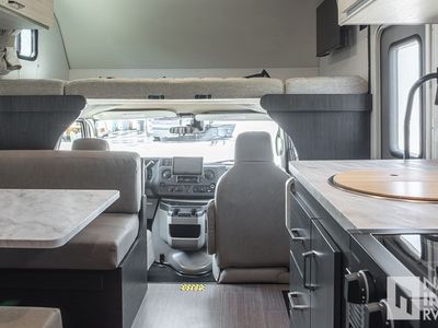 2027 Winnebago Sunflyer - Photo 7