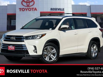 2018 Toyota Highlander - Photo 1