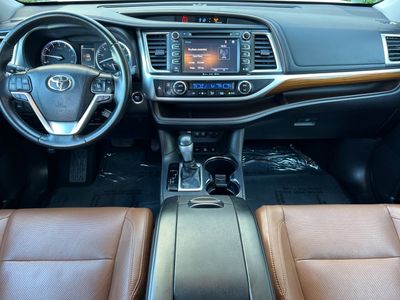 2018 Toyota Highlander - Photo 3