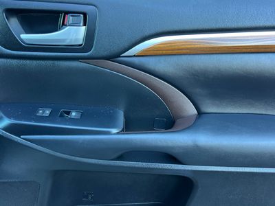 2018 Toyota Highlander - Photo 20