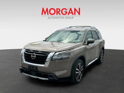 2024 Nissan Pathfinder — rear three-quarter view