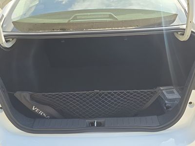 2025 Nissan Versa — photo 10 view