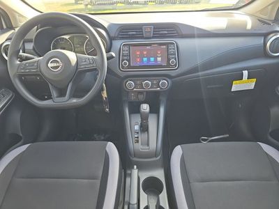 2025 Nissan Versa — photo 14 view