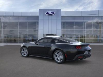 2026 Ford Mustang - Photo 4