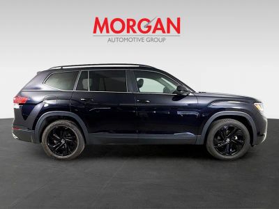 2023 Volkswagen Atlas — side profile view