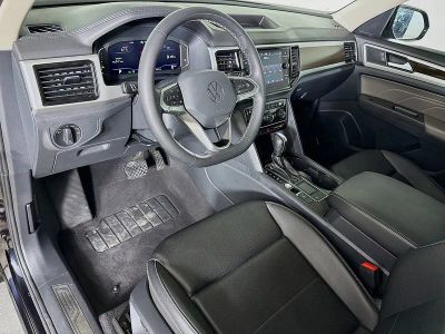 2023 Volkswagen Atlas — photo 7 view