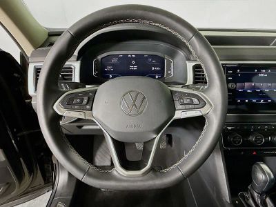 2023 Volkswagen Atlas — photo 9 view
