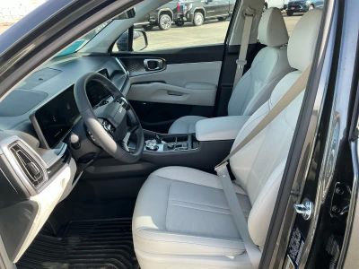 2026 Kia Sorento Hybrid - Photo 10
