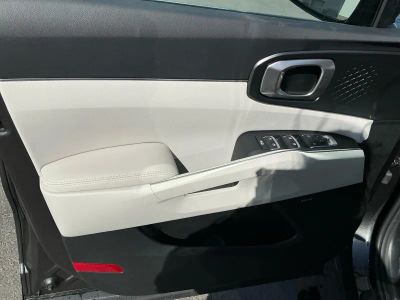 2026 Kia Sorento Hybrid - Photo 16