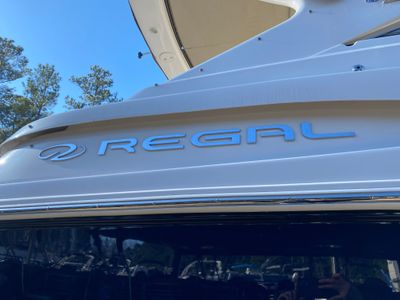 2017 Regal 30 Express - Photo 14