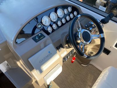 2017 Regal 30 Express - Photo 19