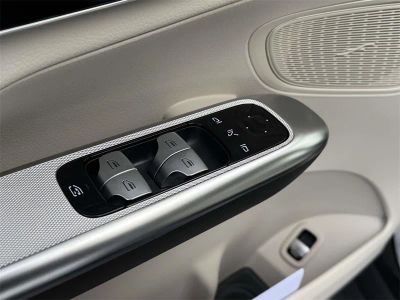 2026 Mercedes-Benz GLC - Photo 17