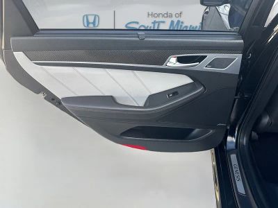 2018 Genesis G80 — photo 26 view