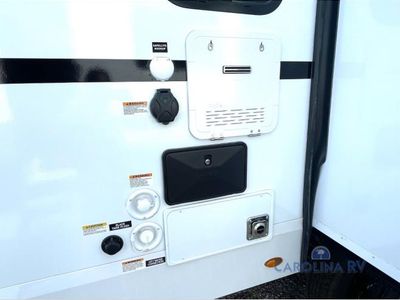 2026 Winnebago Thrive - Photo 7