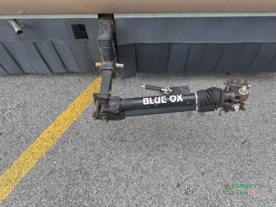 2012 Winnebago Sunstar — photo 9 view