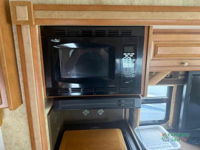 2012 Winnebago Sunstar — photo 27 view